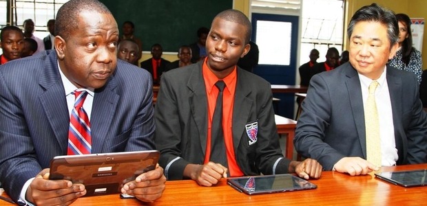 Samsung unveils Smart School at Starehe Boys’ Centre and School