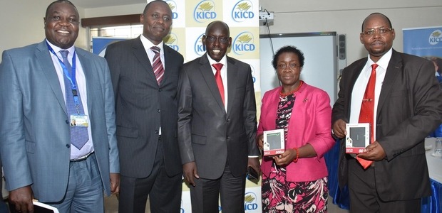 Education PS hands over digital content to the consortiums