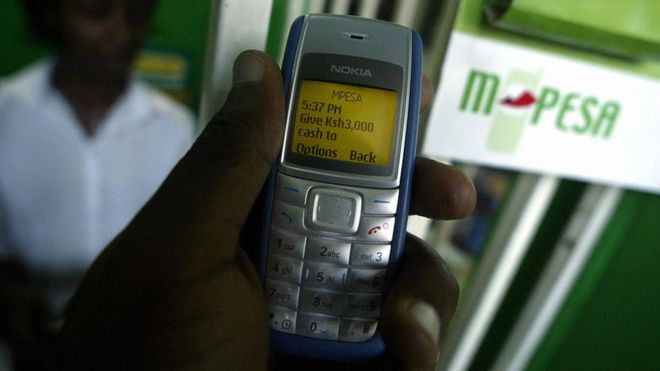Mobile phone users to transfer and receive money across Safaricom and Airtel networks from Tuesday