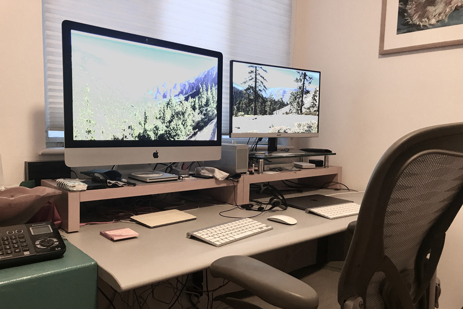 home-office-ideal-setup-angle-100843210-orig