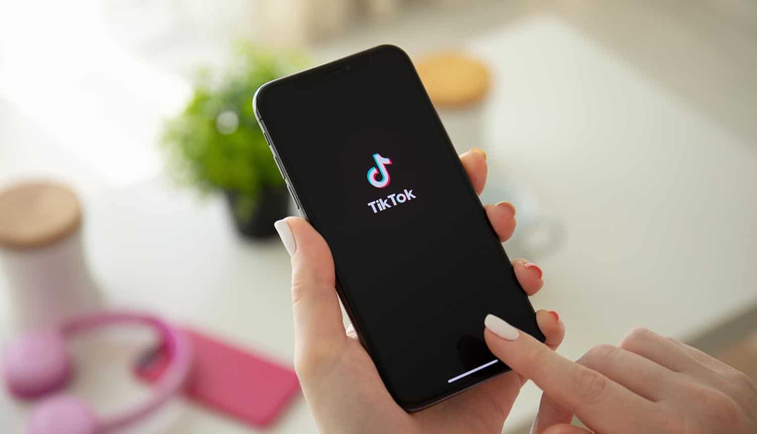 tiktok-security-flaws-may-have-allowed-hackers-to-steal-personal-data_1500