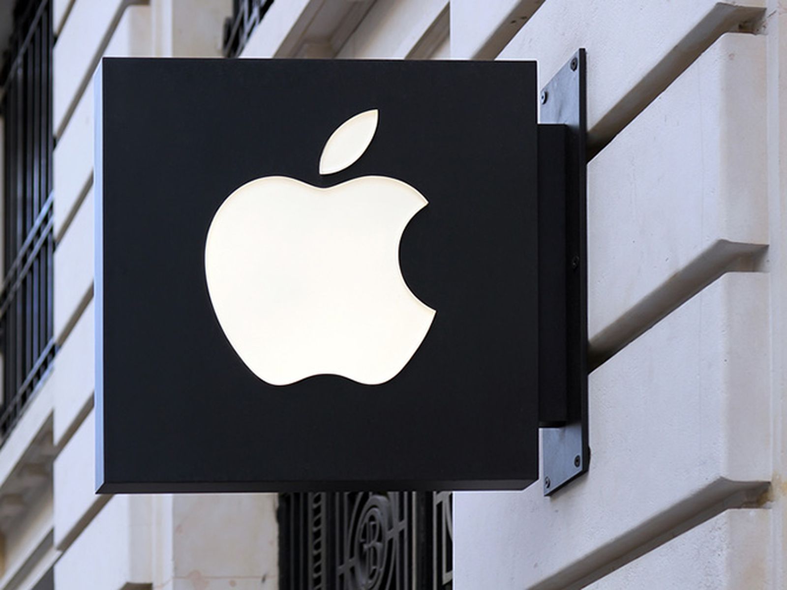 Is Apple Preparing To Create Electric Cars?