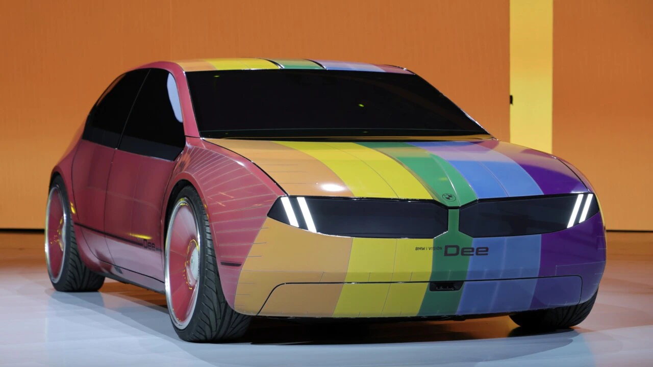 BMW’s Colour-Changing Car