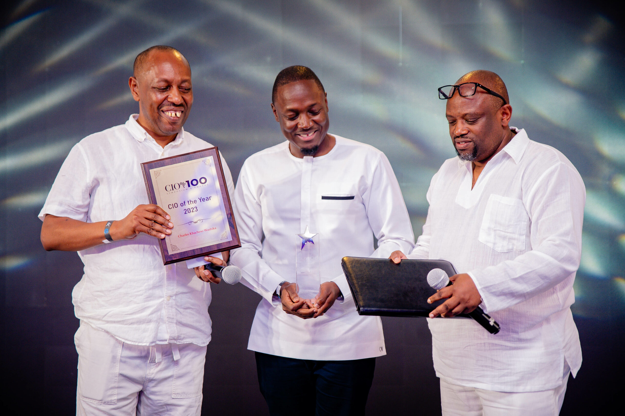 L-R: Andrew Karanja, Director at dx5, Charles Washika the CIO of the Year 2023, and Harry Hare, the Chairman and publisher at dx5 during the gala dinner at the CIO100 Awards and Symposium in Diani, last year.