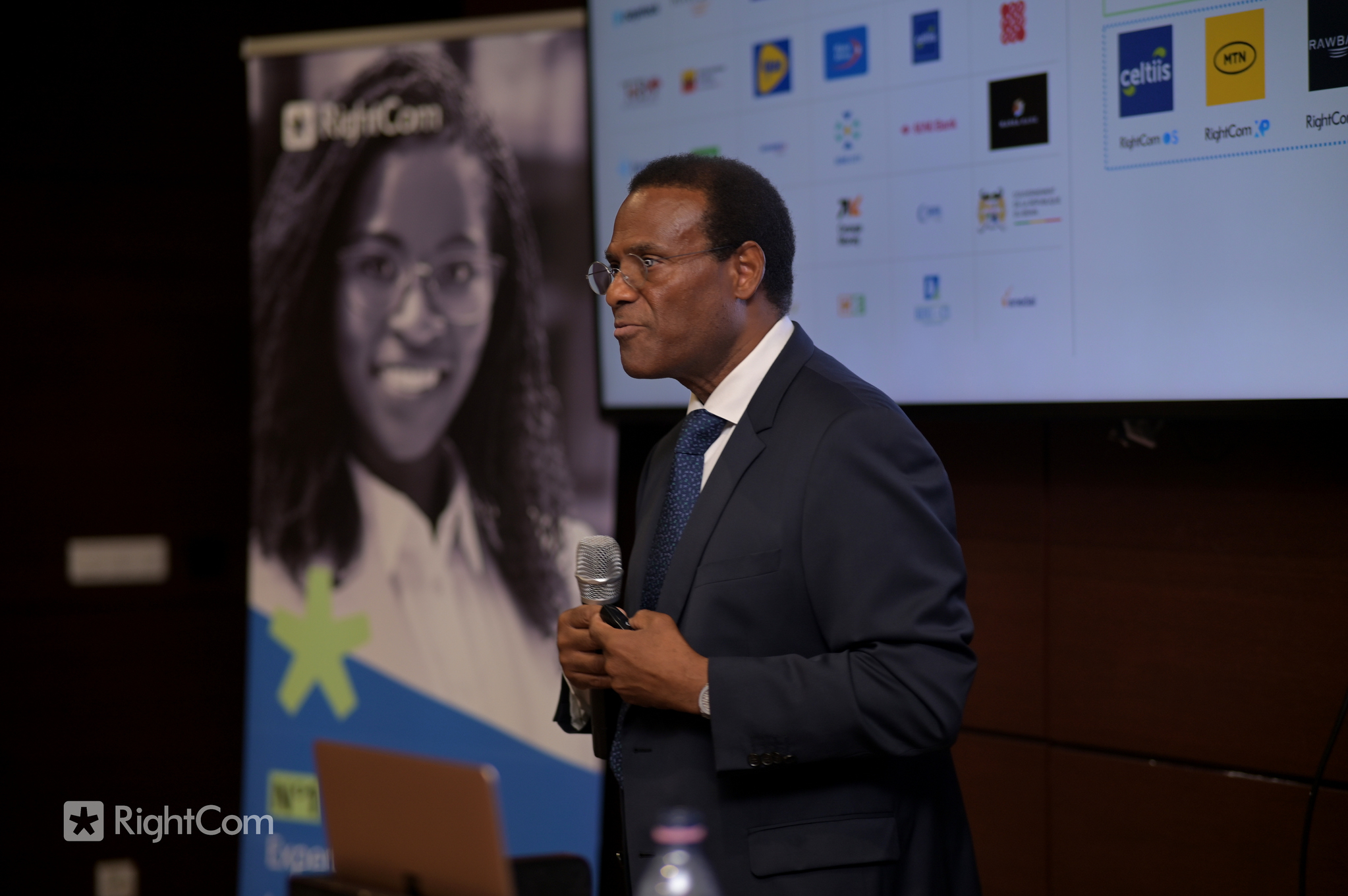 RightCom Launches Inaugural Customer Experience Summit